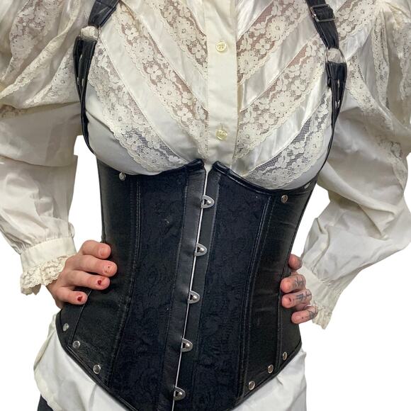 Faux Leather and Lace Studded Gothic Vampire Upcycled Underbust Corest - Picture 3 of 11